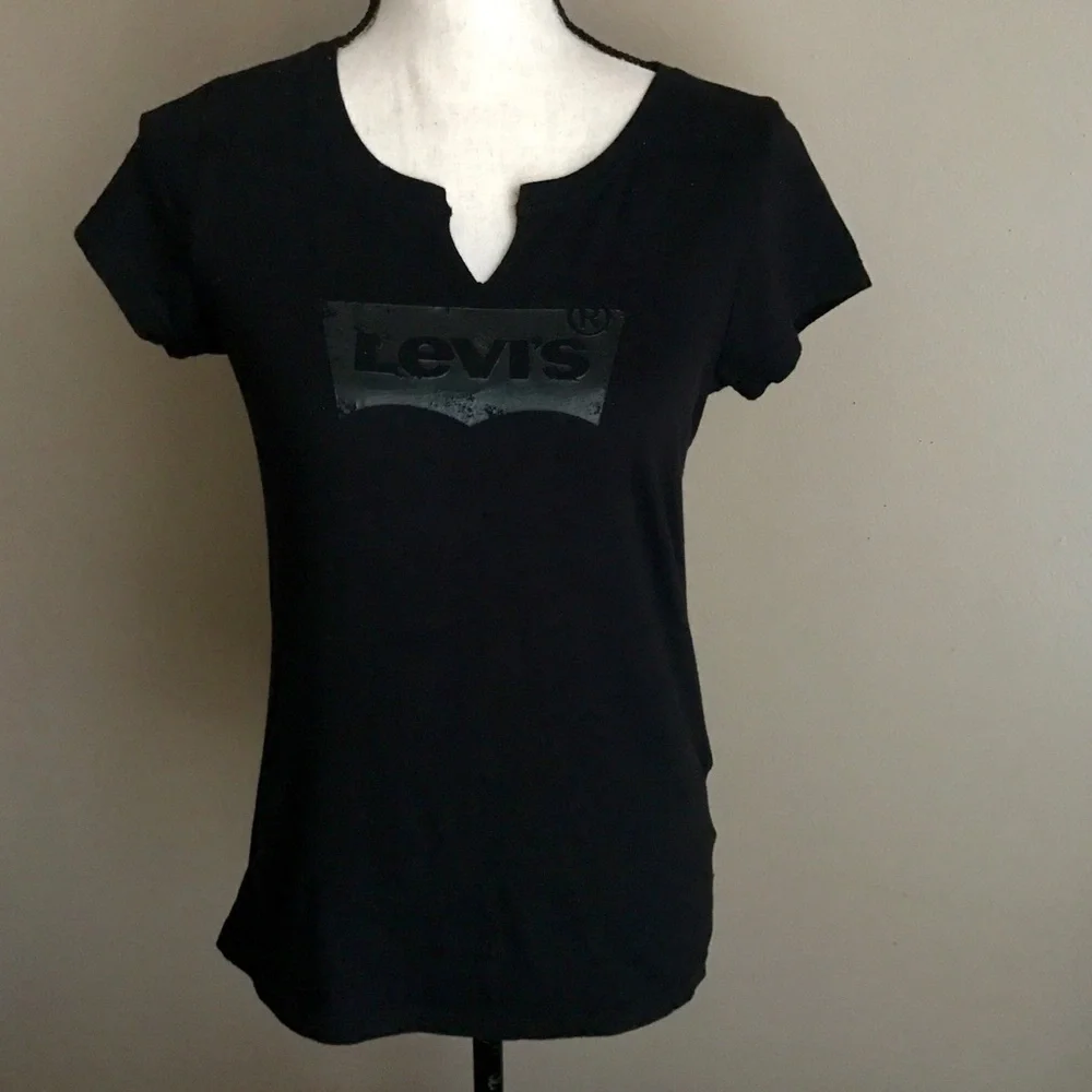 [Levi's] Black Short Sleeved Top